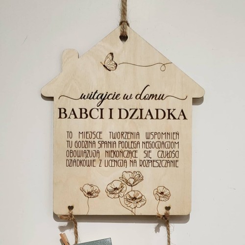 tabliczka w domu babci i dziadka.jpg