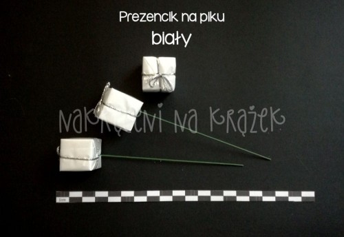 225254 prezencik na piku biały.jpg